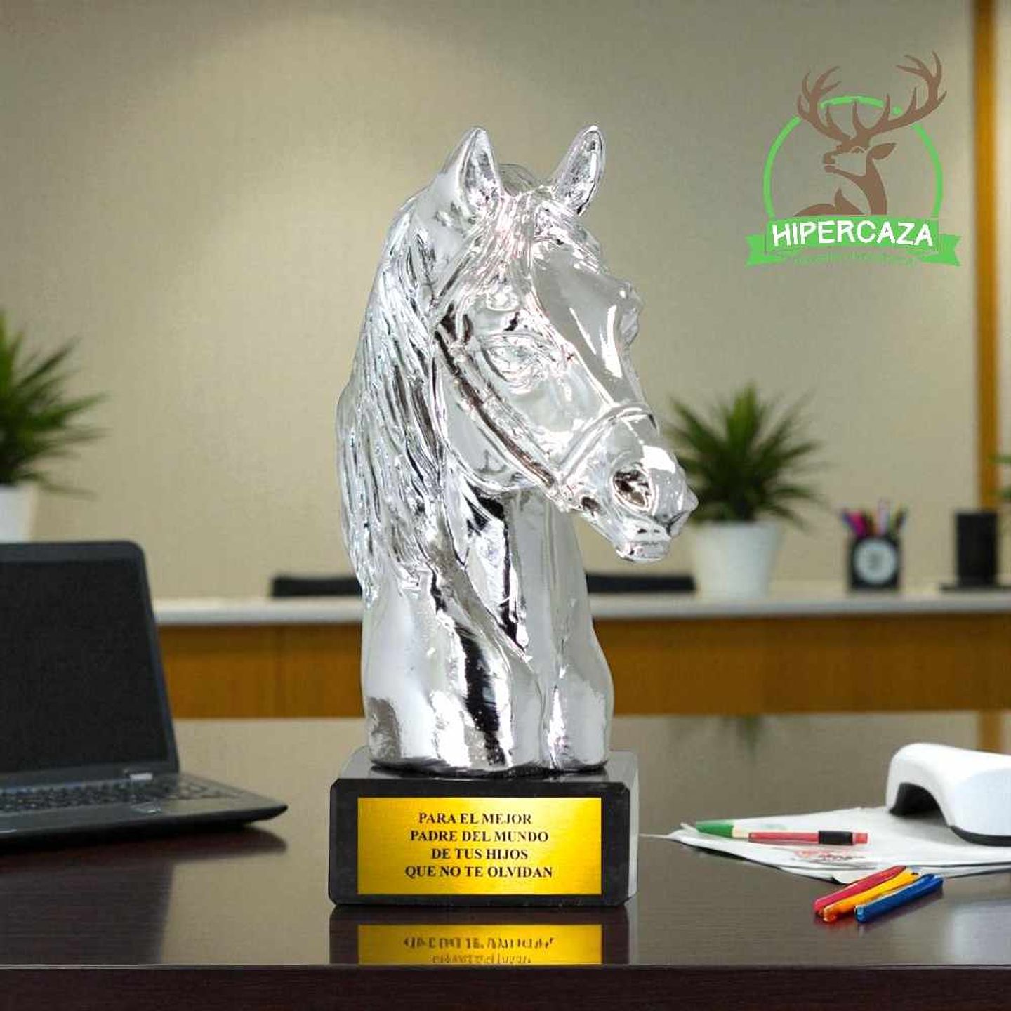 Figura cabeza de caballo plateada 2