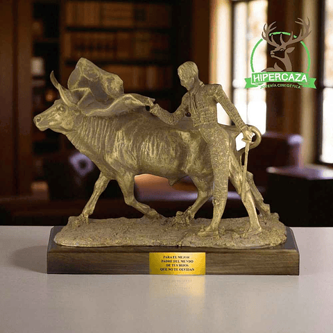 Figura de bandillero con toro