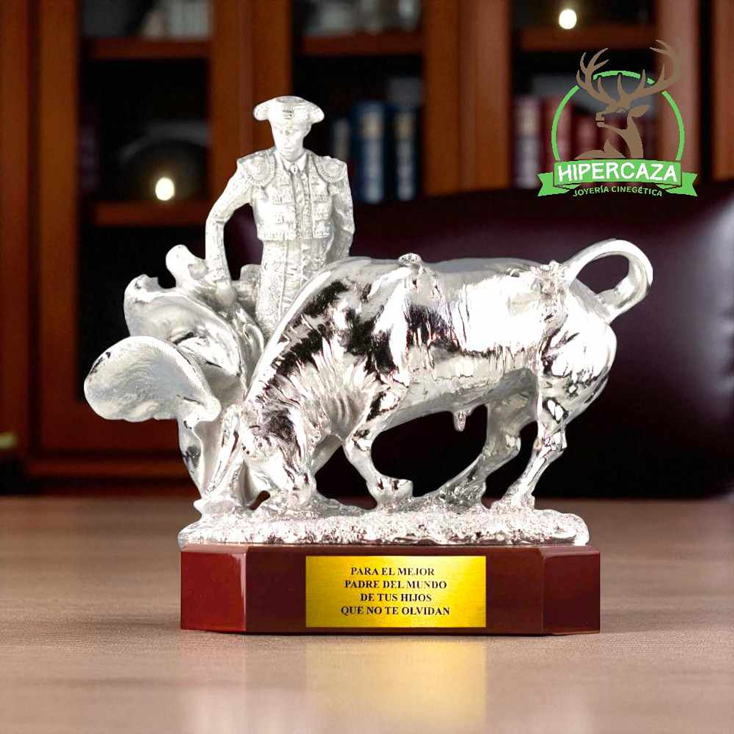 Figura torero y toro plateada 2