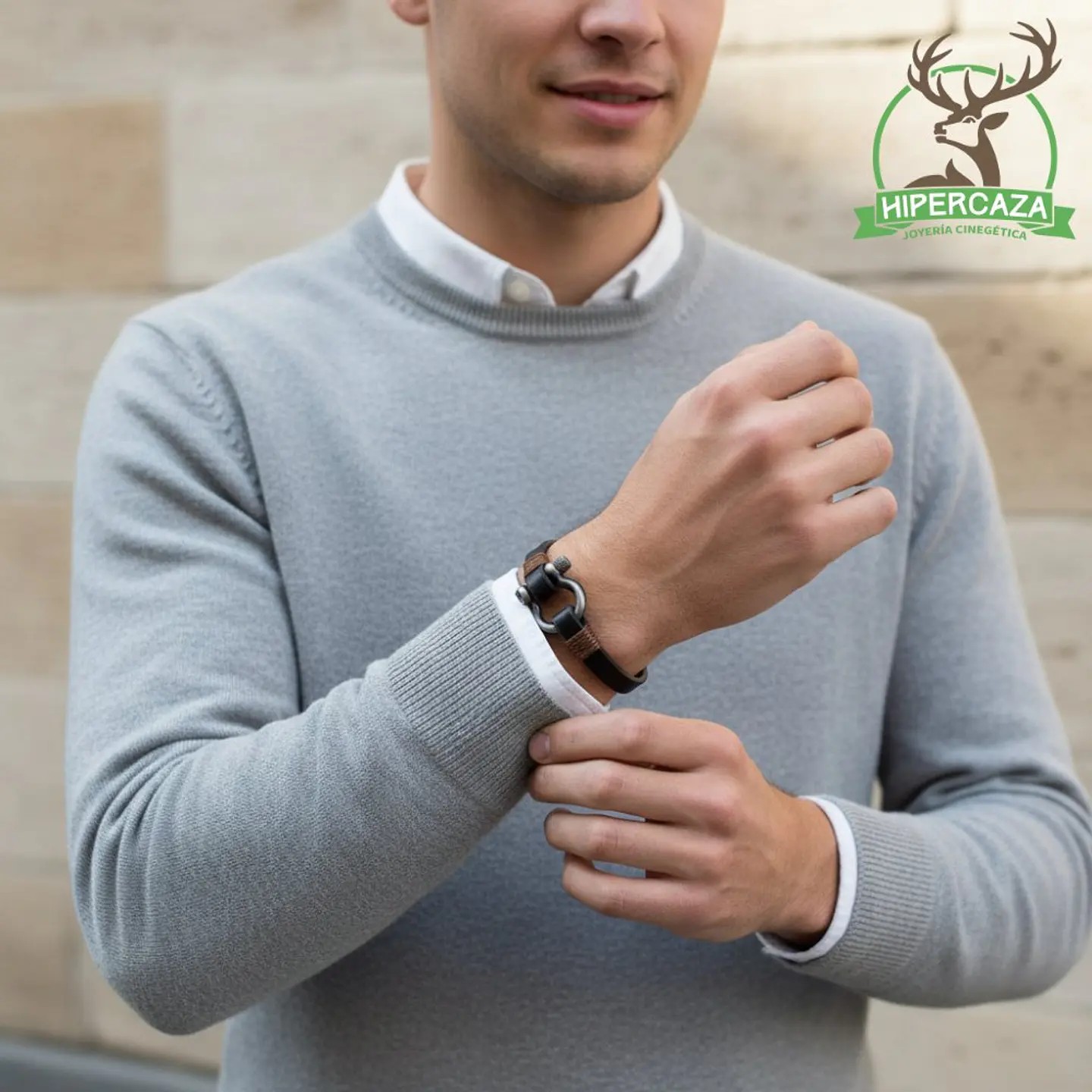 Pulsera de hilo marron y cuero negro  3