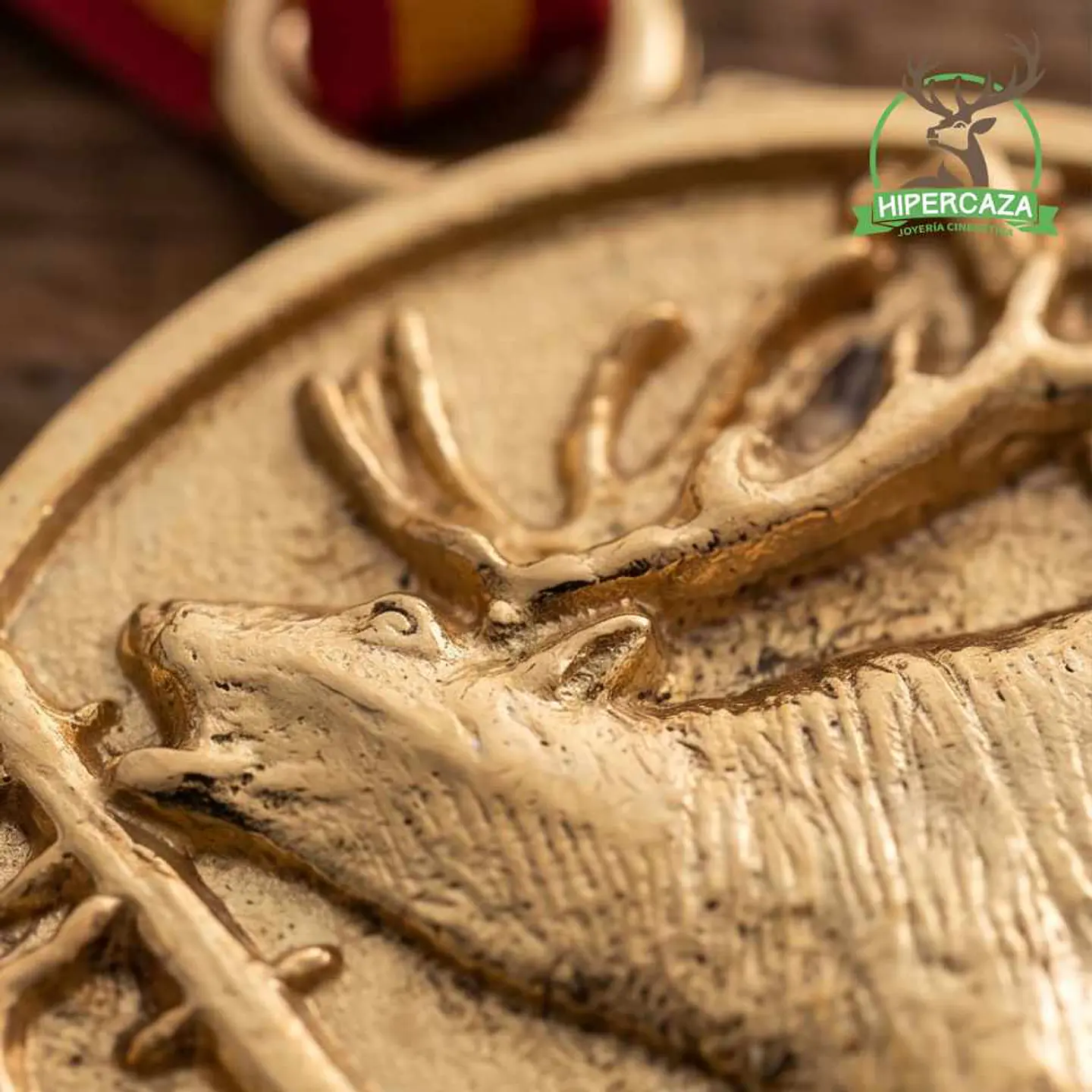Medalla de homologación ciervo oro 3
