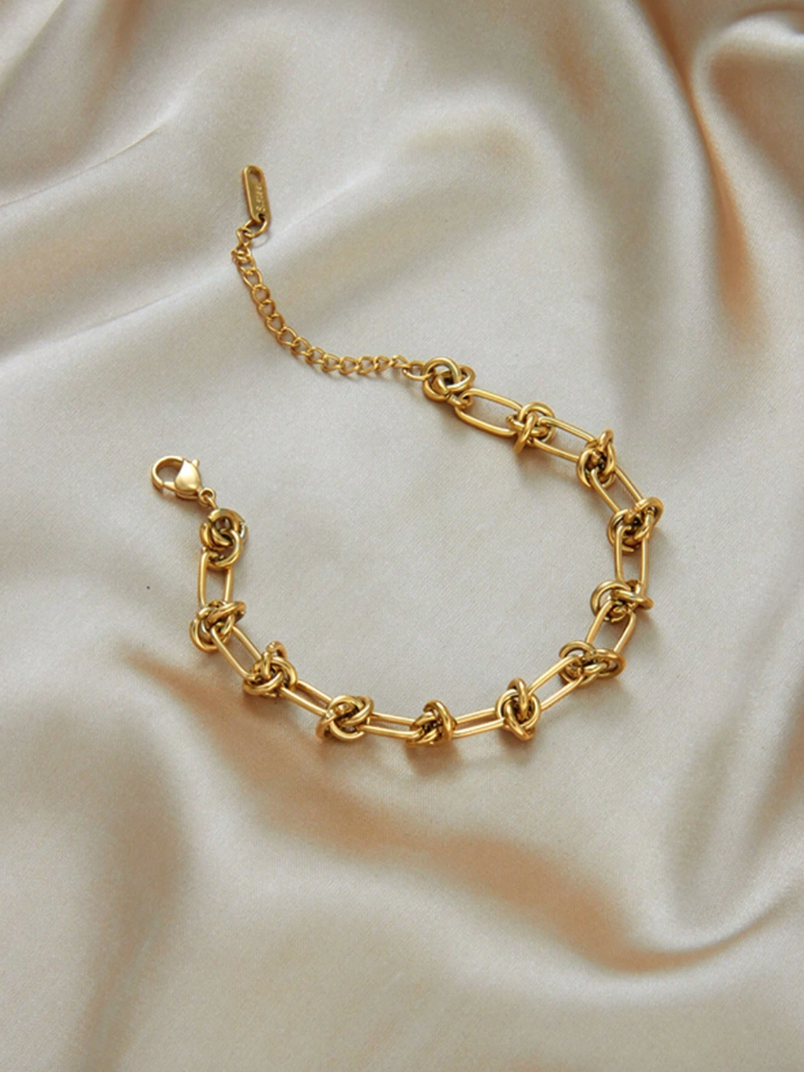 PULSERA NUDO DOREE 3