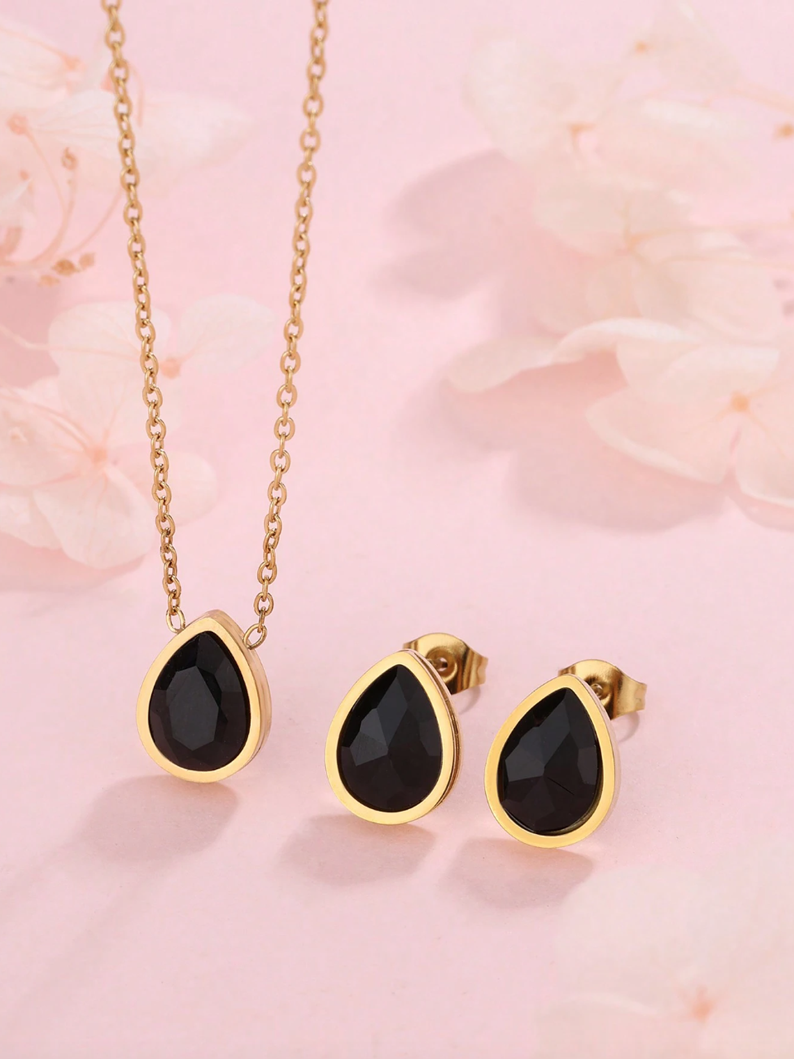 CONJUNTO PUNTO DE LUZ COLLAR Y AROS NOIR 2