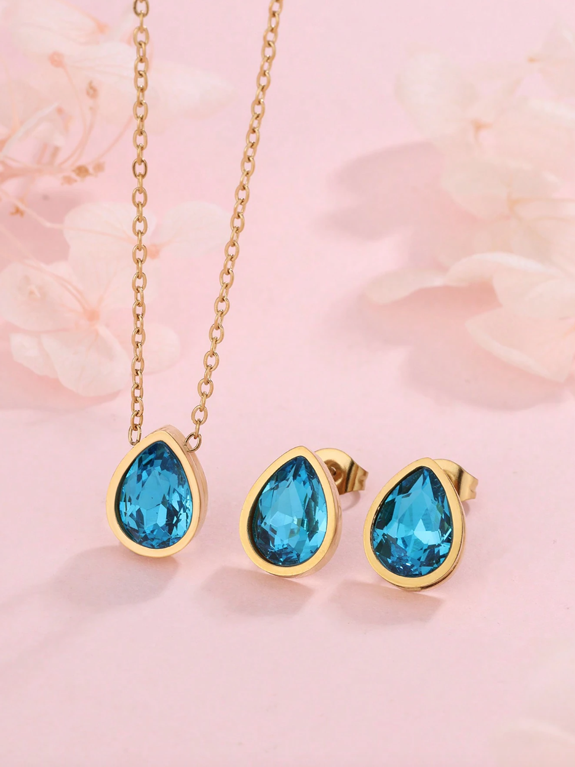 CONJUNTO PUNTO DE LUZ COLLAR Y AROS BLEU 2