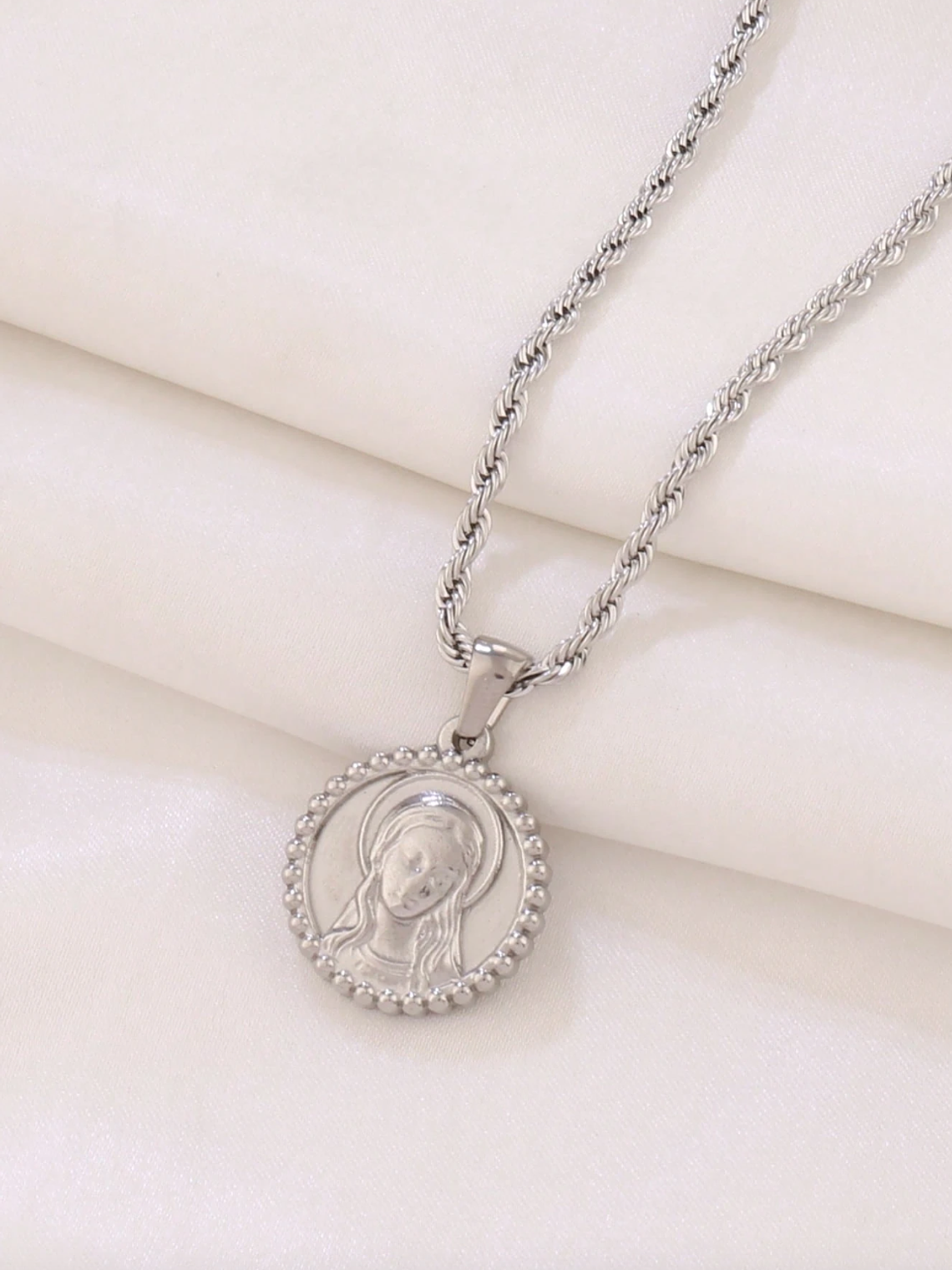 COLLAR MEDALLA VIRGEN MARIA ARGENTEE 1