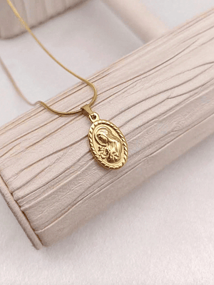 COLLAR MEDALLA DE LA VIRGEN AMADA