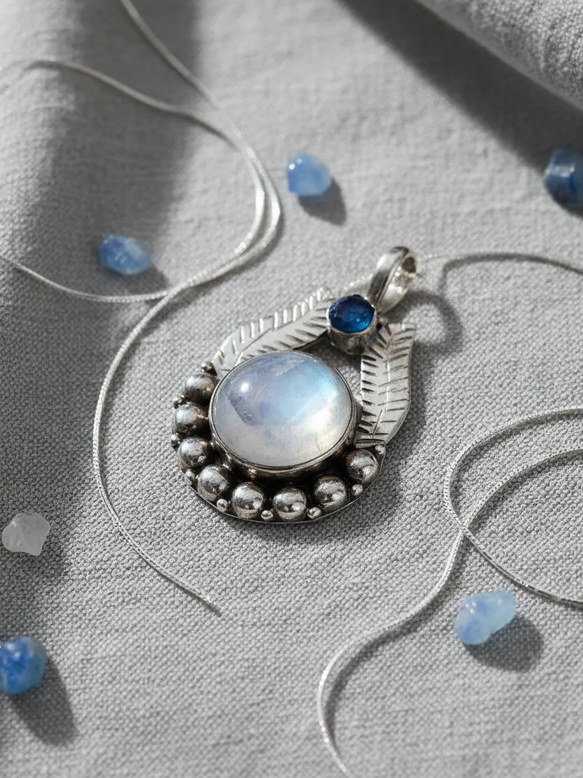 COLGANTE PIEDRA LUNA ARCOIRIS Y APATITA AZUL NEON PLATA 925 5