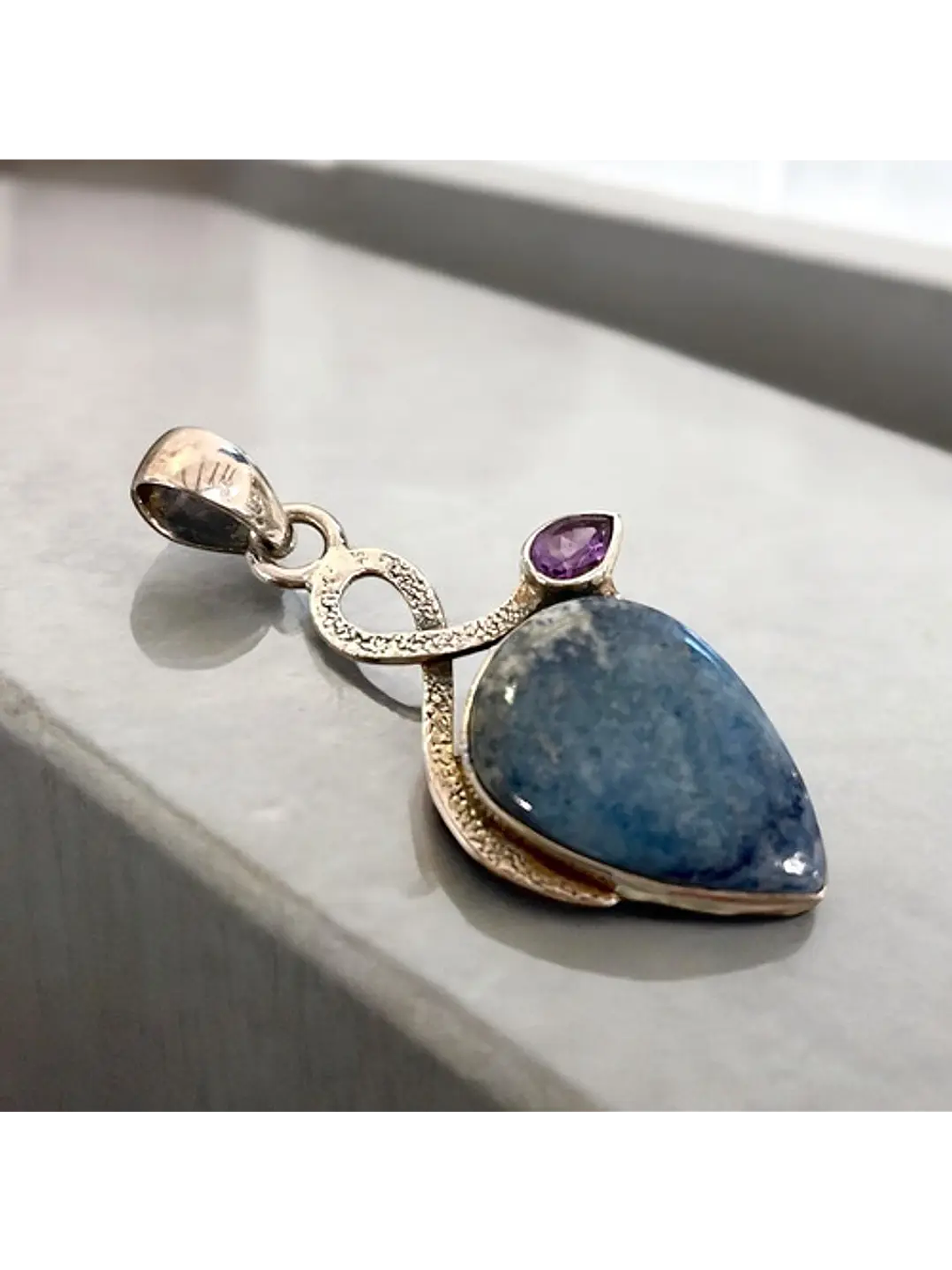 COLGANTE DE SCHEELITA AZUL DE TURQUIA Y AMATISTA DE AFRICA PLATA 925 4