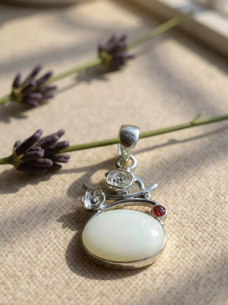 COLGANTE OPALO BLANCO, DIAMANTE HERKIMER Y GRANATE PLATA 925 5