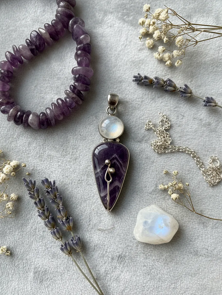 COLGANTE AMATISTA CHEVRON Y PIEDRA LUNA PLATA 925 1