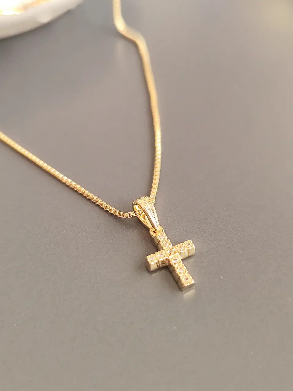 collar cruz con circones 2