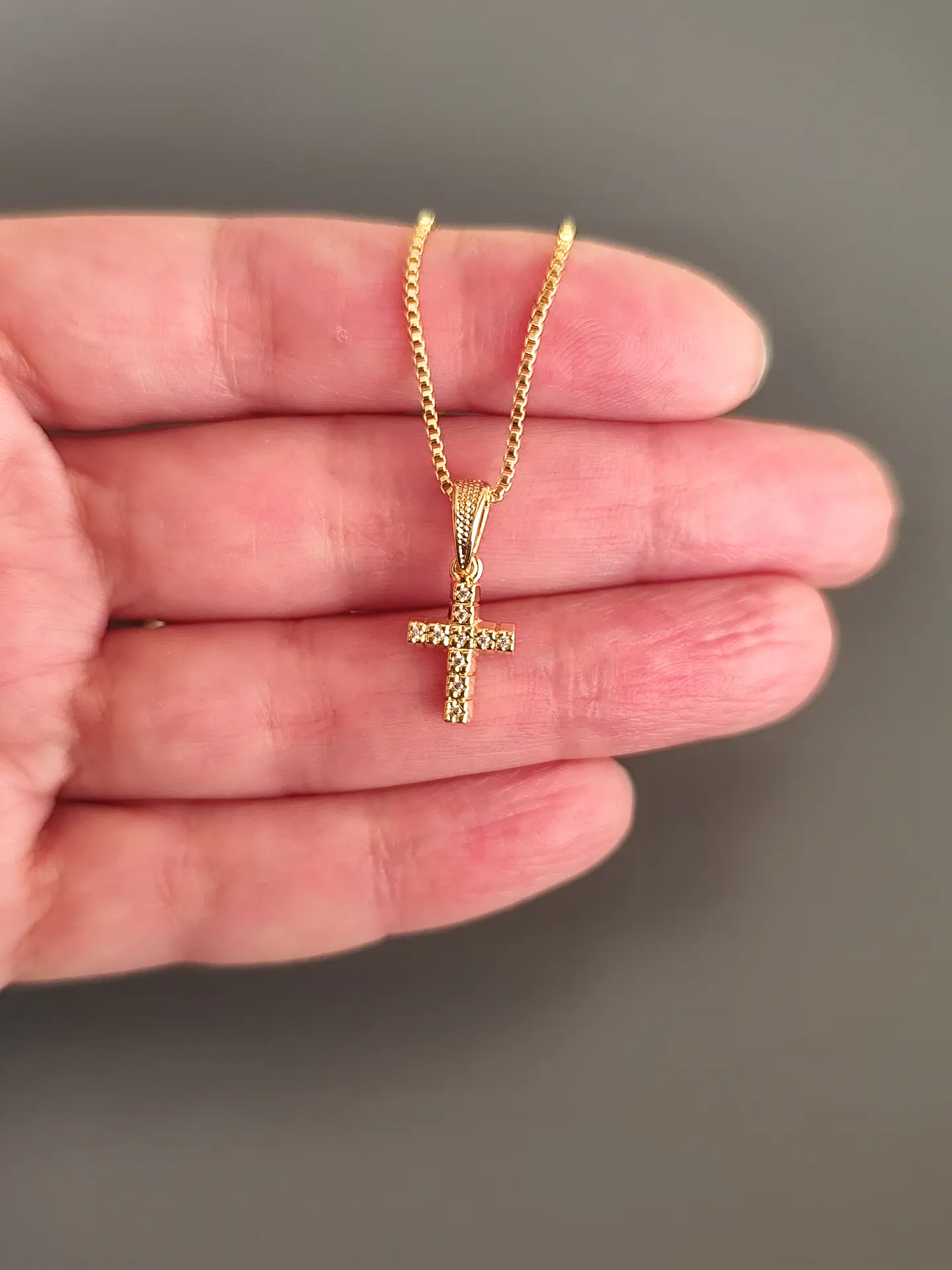 collar cruz con circones 3