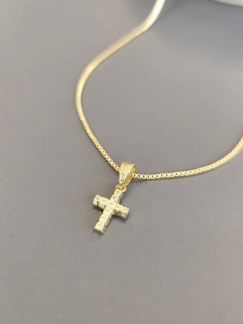 collar cruz con circones