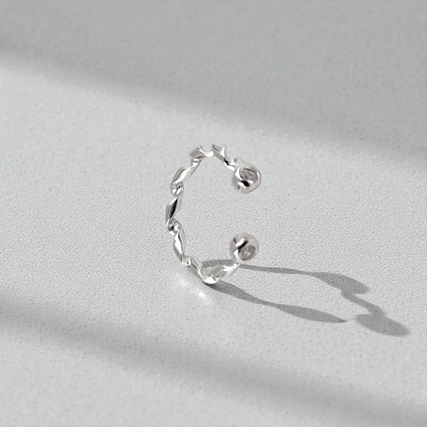 Ear cuff Twist | Plata 925 baño de rodio 5