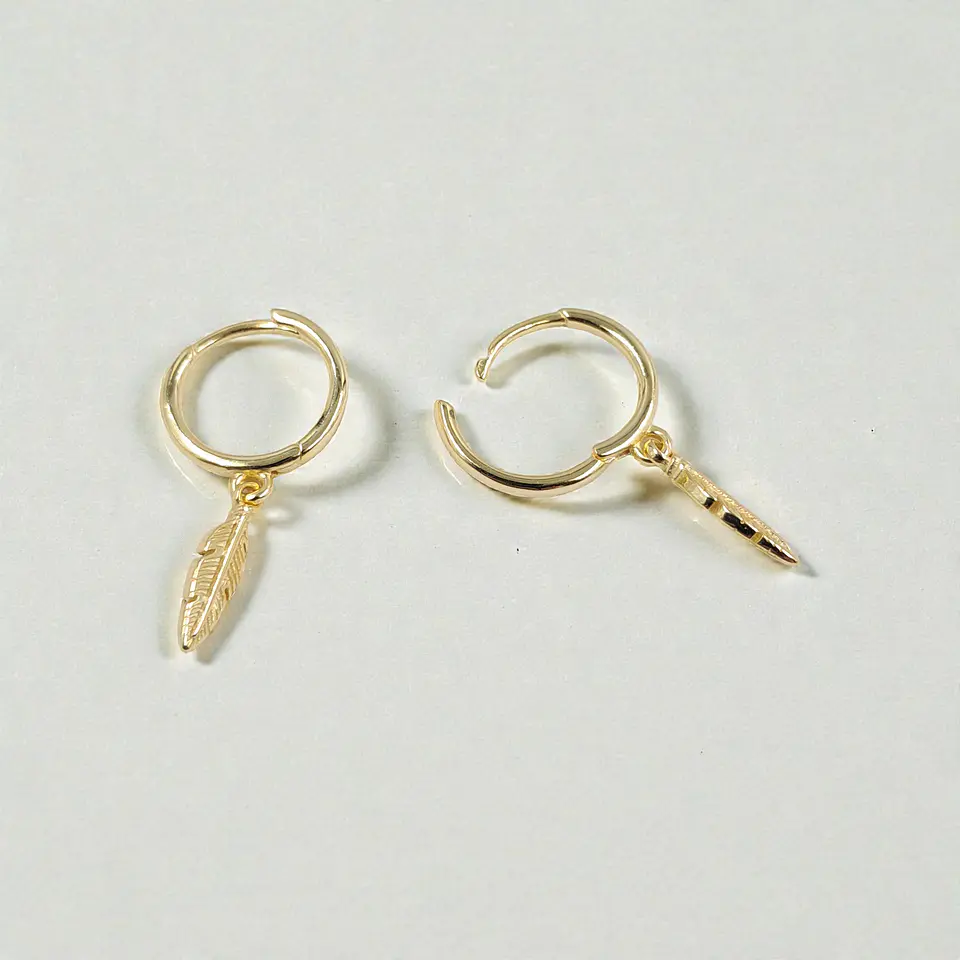 Argollas Pluma | Plata 925 baño de oro 18k 3