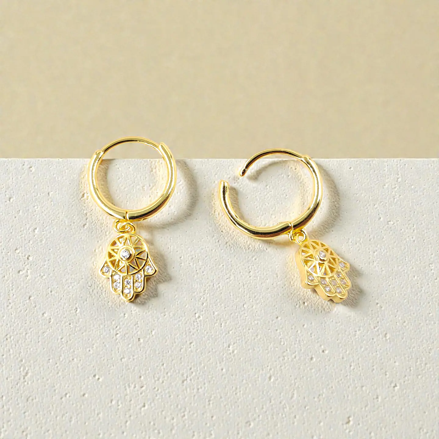 Argollas Amuleto | Plata 925 baño de oro 18k 3