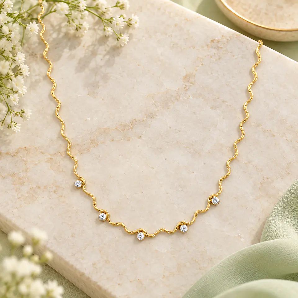 Collar Alba 4