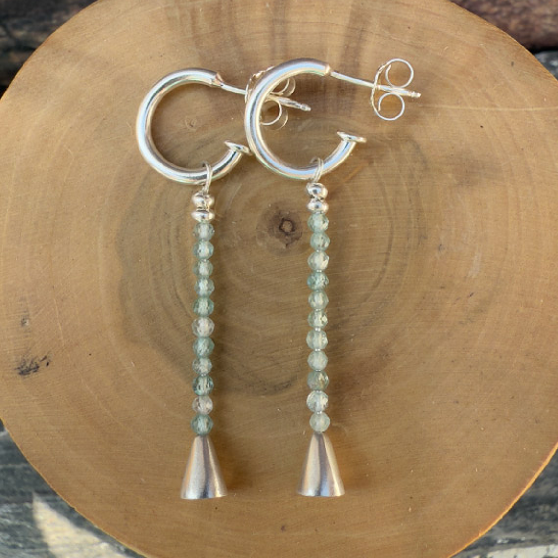 Aros Campanita con Alambre Plata 950 y Mostacillas de Piedra 2