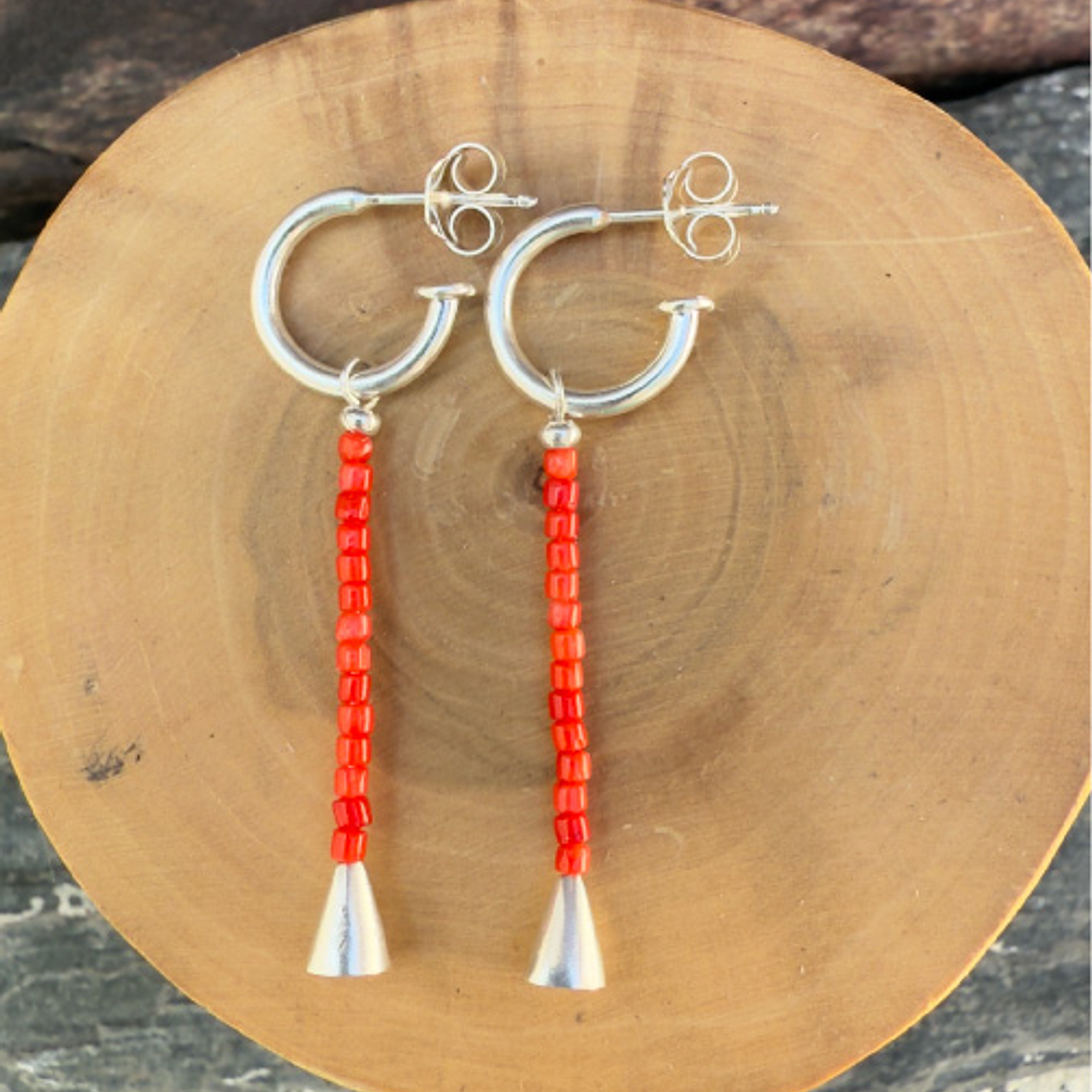 Aros Campanita con Alambre Plata 950 y Mostacillas de Piedra 5