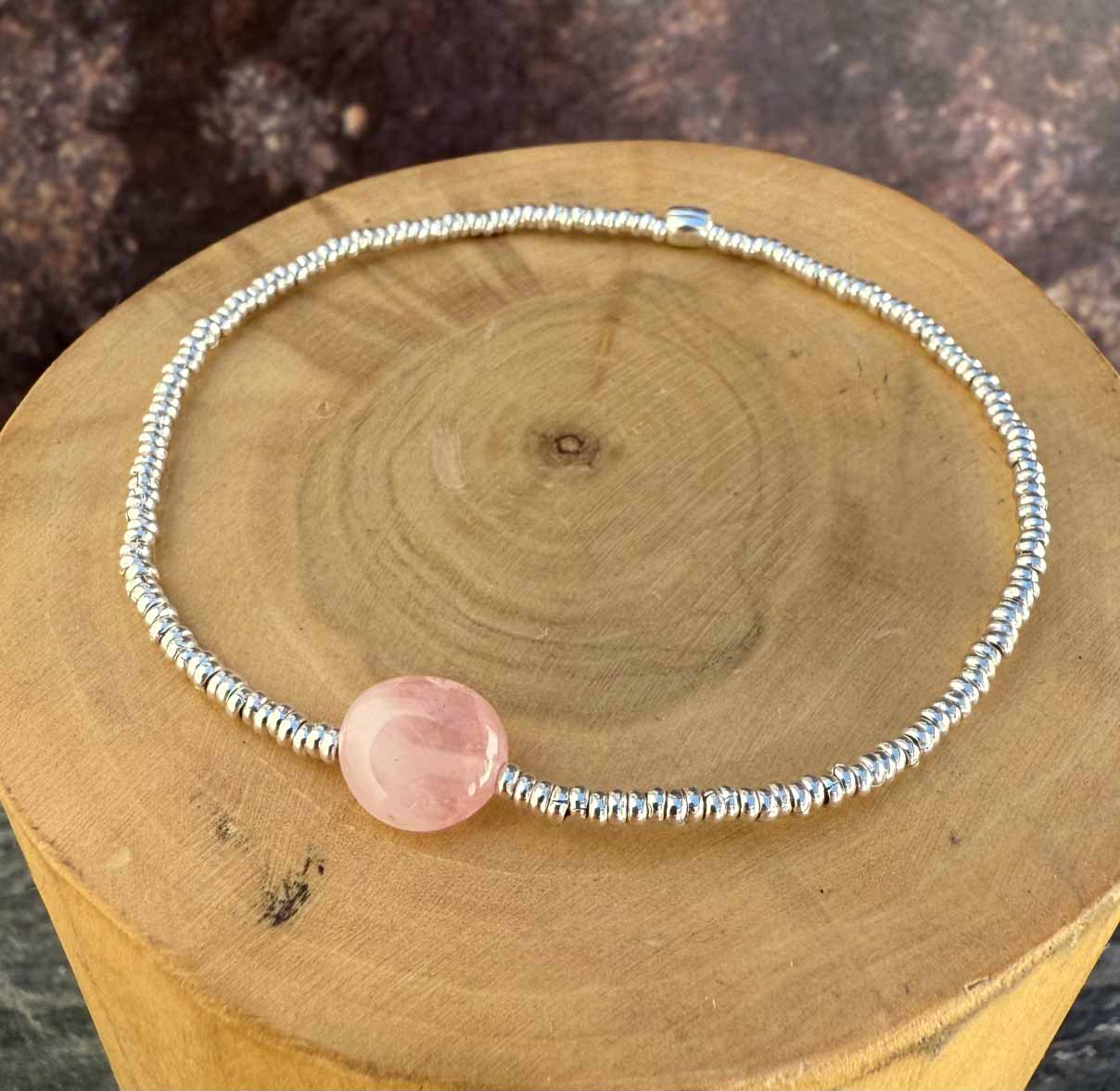 Pulsera elástica con Mostacillas de Plata 1000 y una  piedra 1