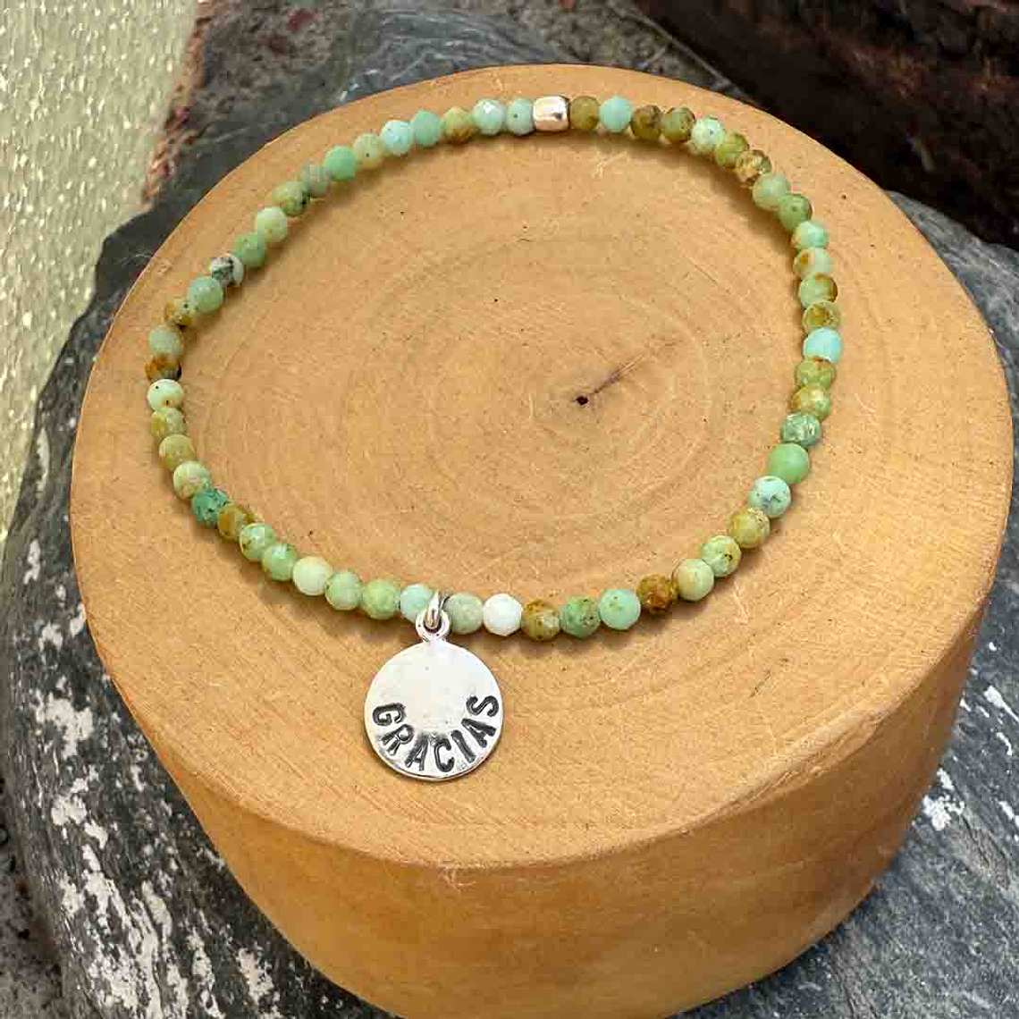 Pulsera Elástica Gracias Plata 950 con Mostacillas de Piedras 1