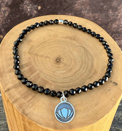 Pulsera Elástica Flor de Loto Plata 950 y Mostacillas de Piedras