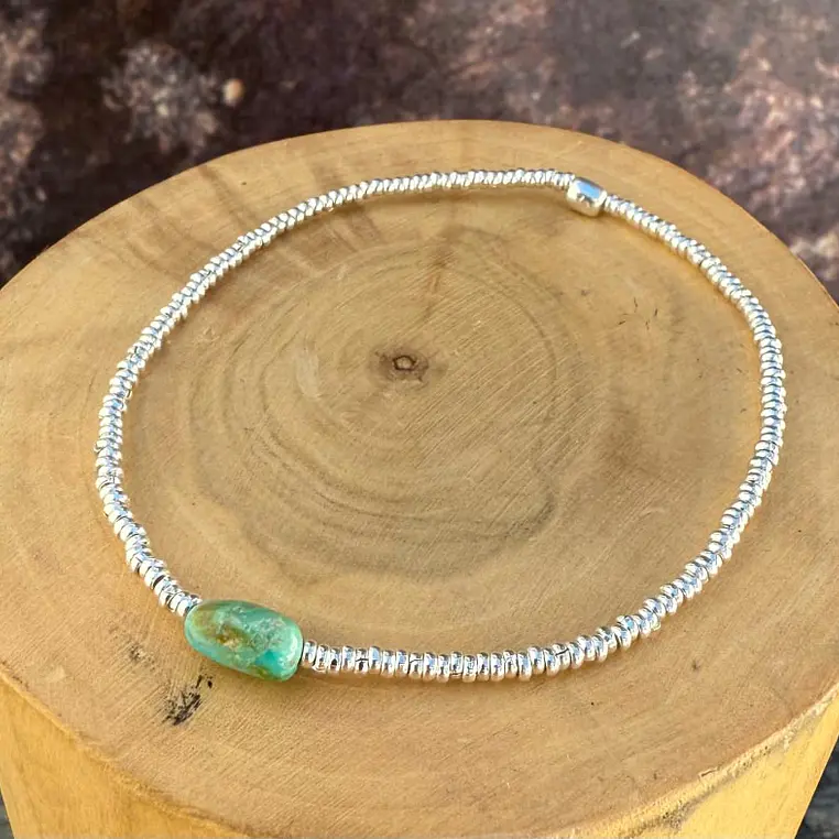 Pulsera elástica con Mostacillas de Plata 1000 y una  piedra 2
