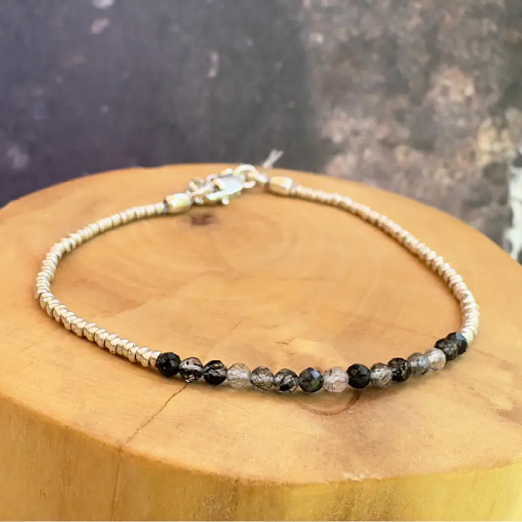 Pulsera con Broche Ajustable, Mostacillas de Plata 1000 y Piedras 2