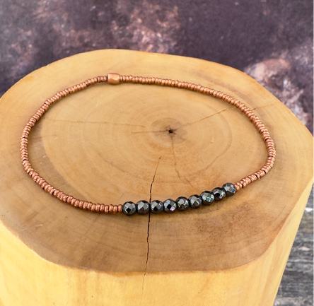 Pulsera elástica de mostacillas de Cobre y Piedras 1