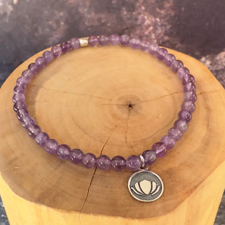 Pulsera elástica con Flor de Loto de plata 950 y mostacillas de Piedras 4