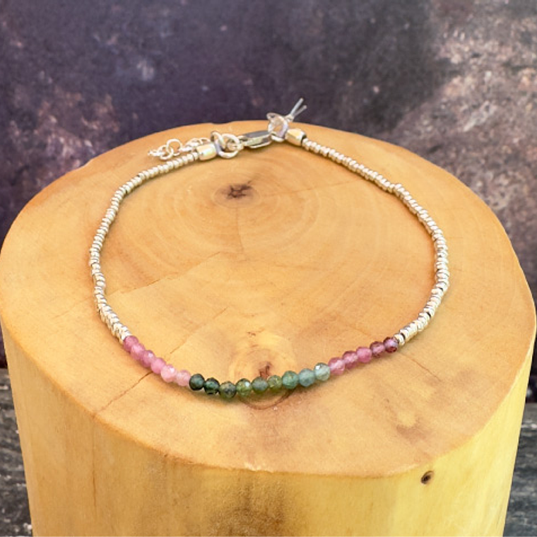 Pulsera con Broche Ajustable, Mostacillas de Plata 1000 y Piedras 5