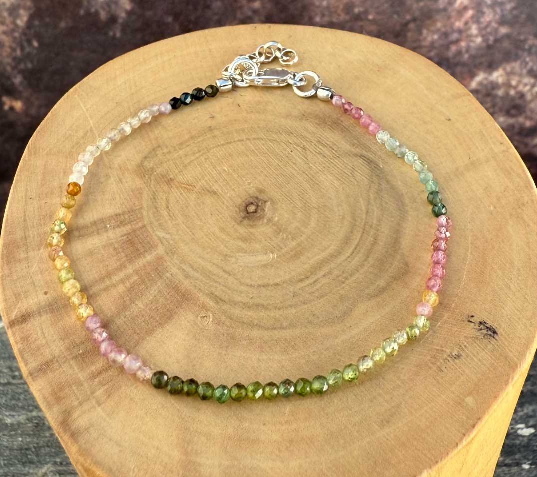 Pulsera con Broche Ajustable de plata y  mostacillas de  piedras 5