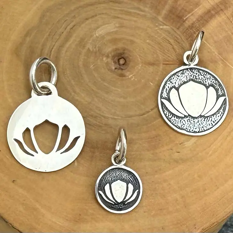 Medalla Flor de Loto 1,5cm de Plata 950 2