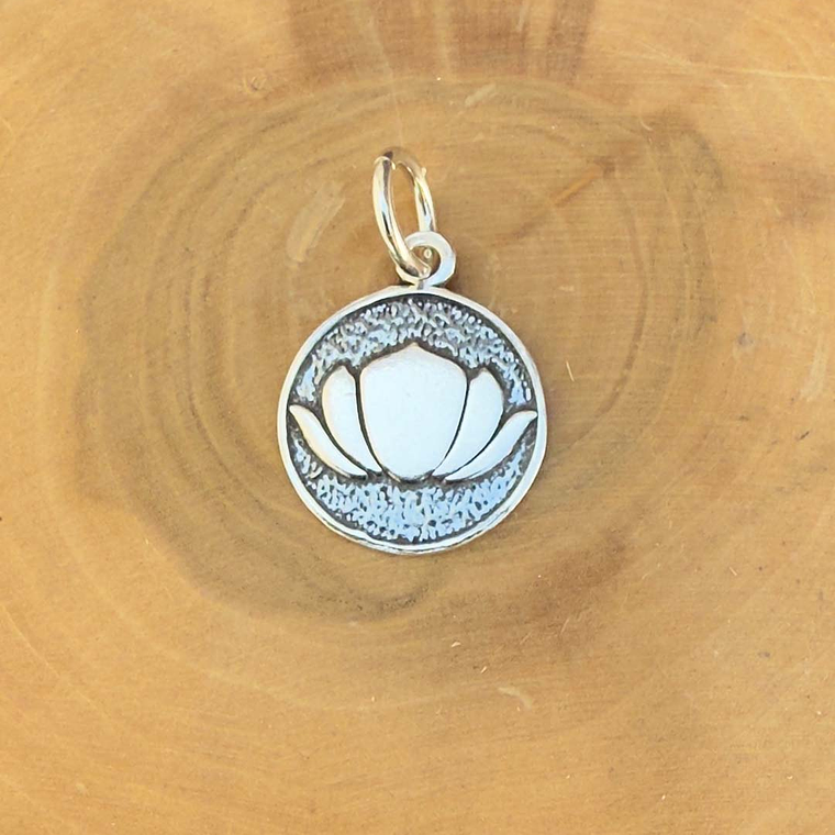 Medalla Flor de Loto de Plata 950 1