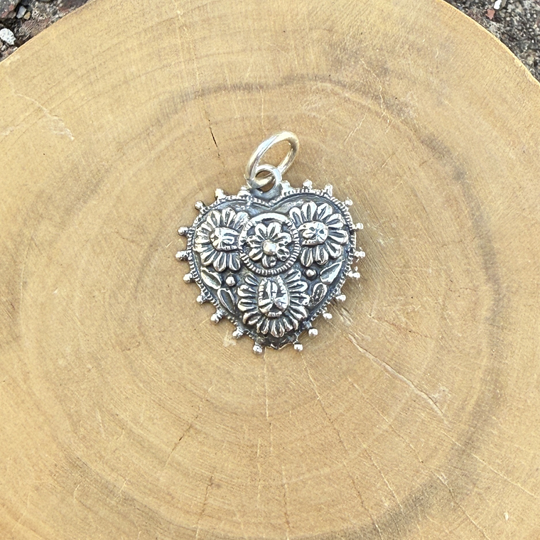 Medalla Corazón Flores Grande de Plata 950 1