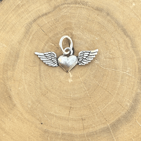 Medalla Corazón con Alas de Plata 950