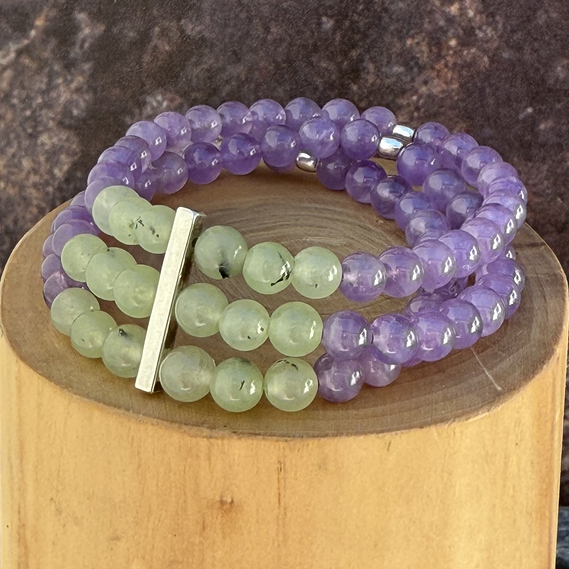 Pulsera Elástica de 3 Hileras de Piedras de 6mm Prehnita y Amatista 1