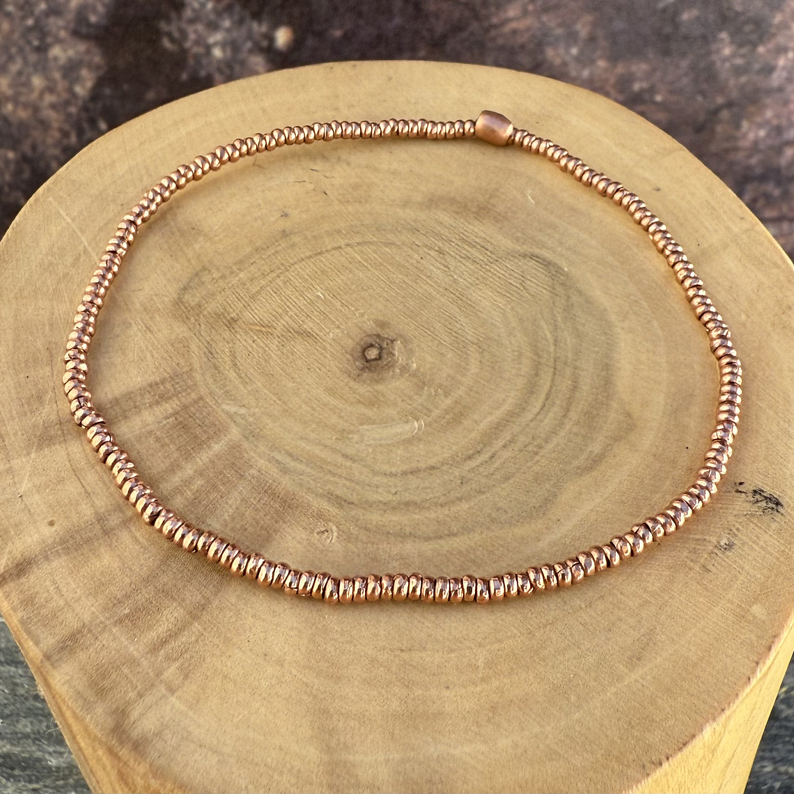 Pulsera Elástica con Mostacillas de Cobre 1