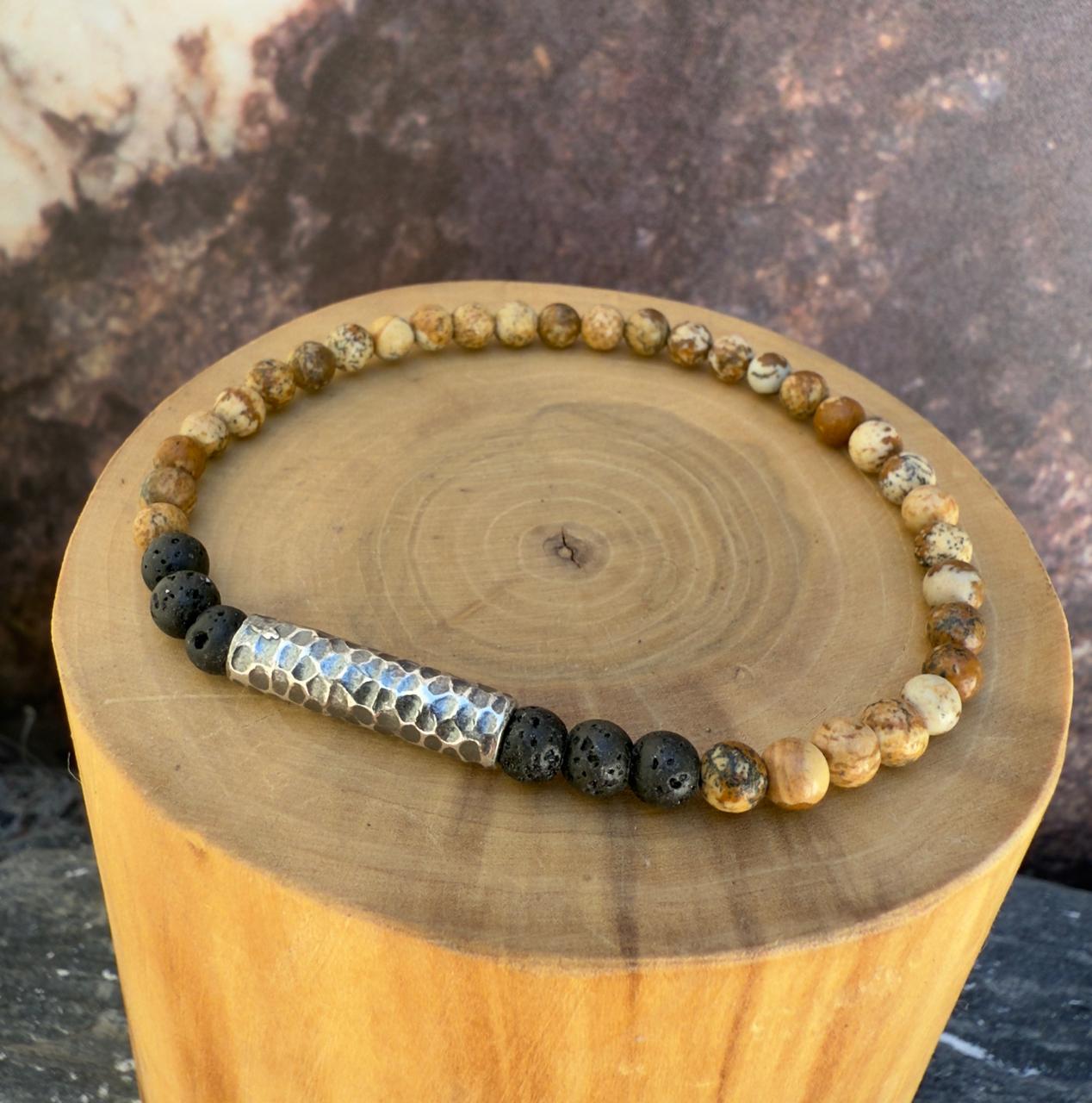 V Pulsera elástica con Tubo de Plata 950 Martillada y Piedras Volcánicas y Jaspe Amarillo de 4mm 1