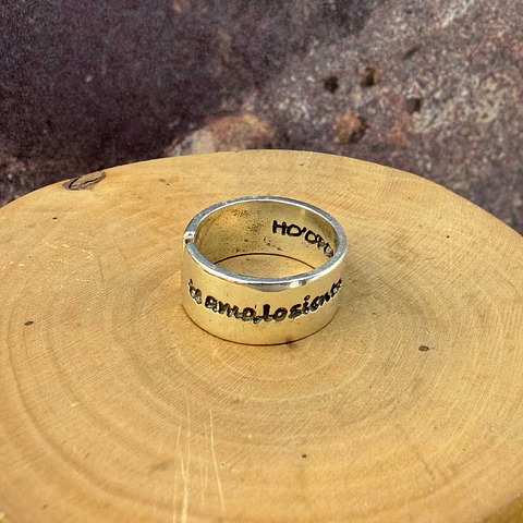 Anillo  Ho´oponopono en letra cursiva de plata 950 