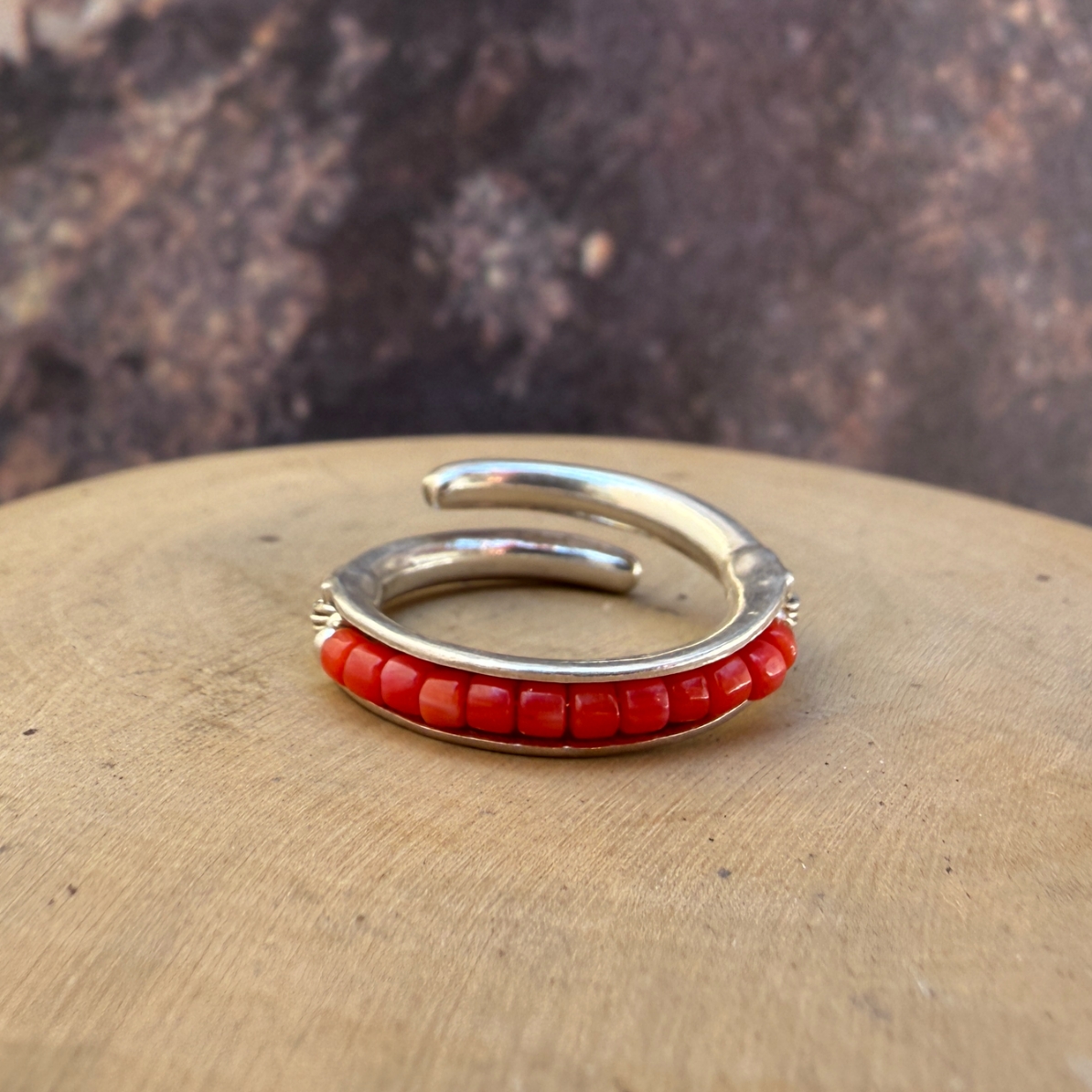 Anillo de Plata 950 con mostacillas de piedras  2