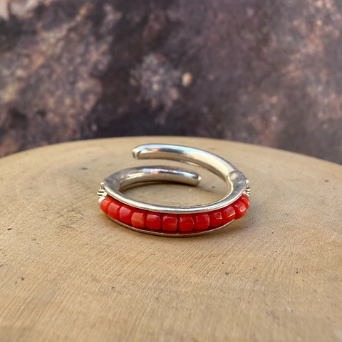 Anillo de Plata 950 con mostacillas de piedras 