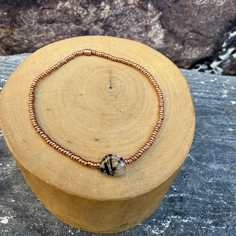 Pulsera elástica de mostacillas de Cobre y una piedra  3