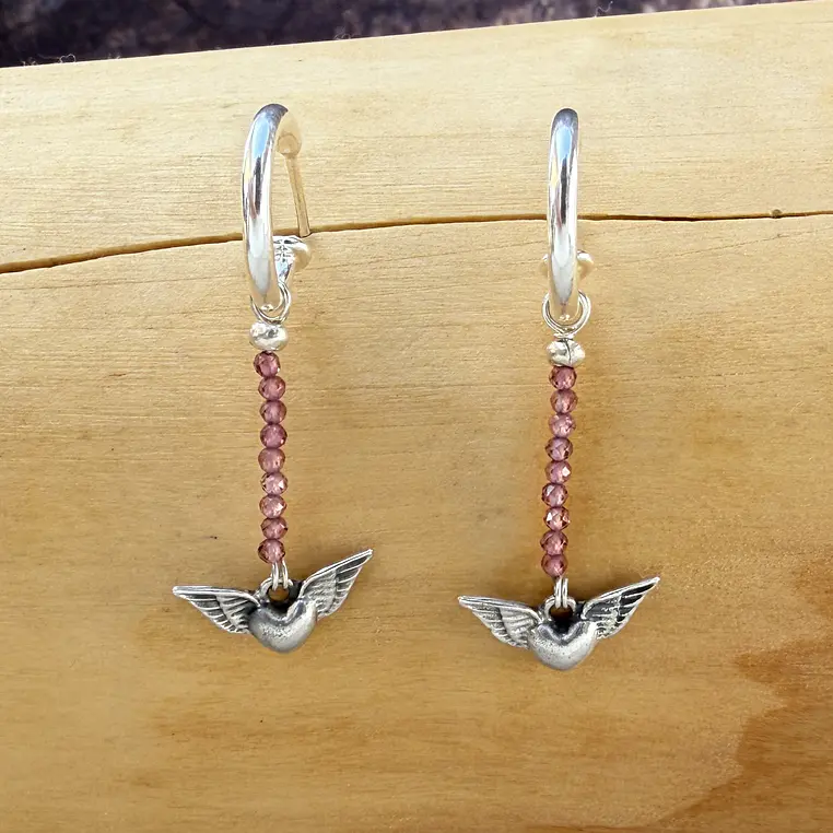 Aros Corazón con Alas de Plata 950 y Mostacillas de Piedras  1