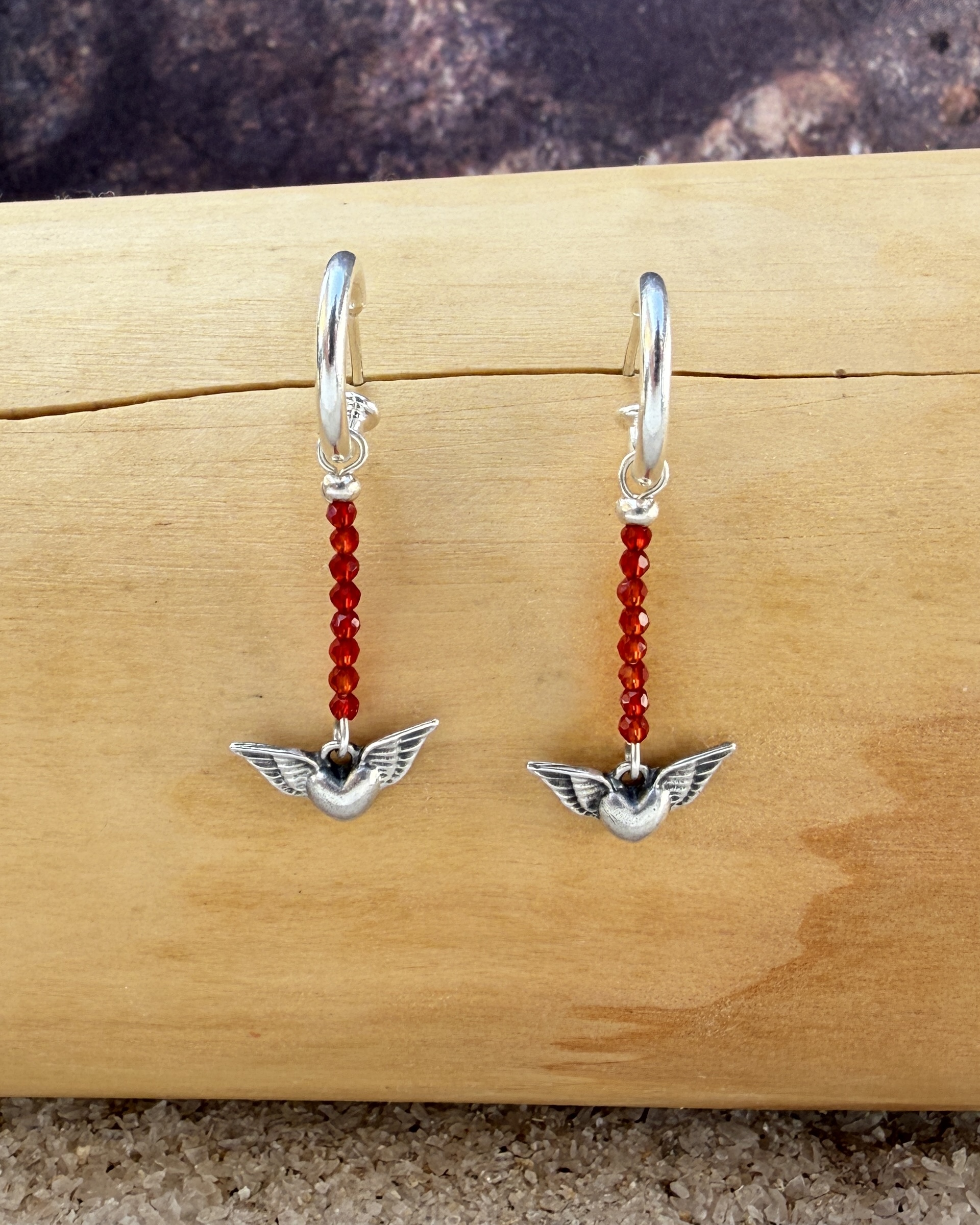 Aros Argollas y Corazón con Alas de Plata 950 y Mostacillas de Piedras  2