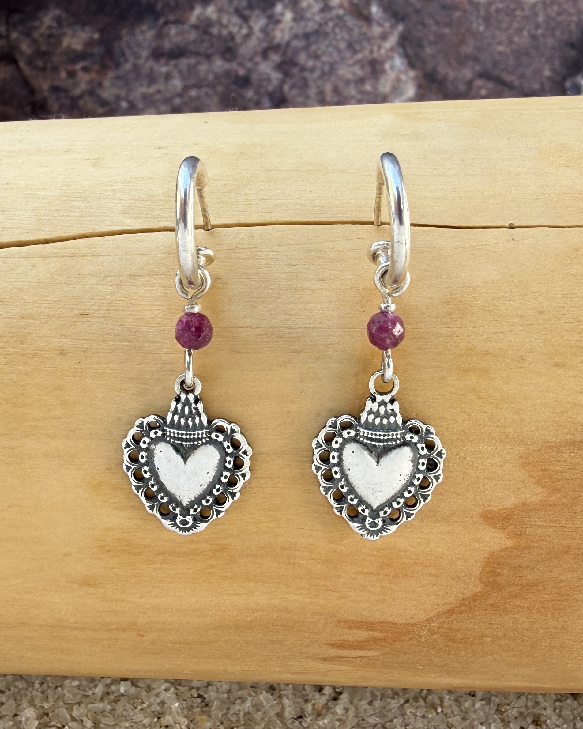Aros argolla Corazón coronado plata 950 y piedras  2