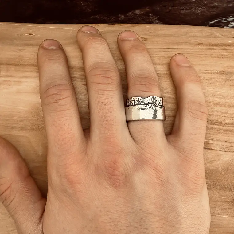 V Anillo Uno sobre Otro con Texturas de Plata 950 2