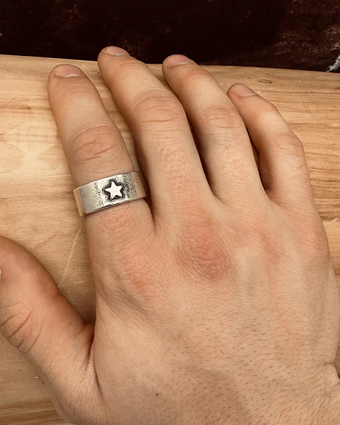 V Anillo con Estrella de Plata 950