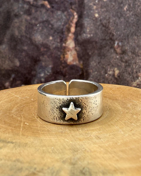 V Anillo con Estrella de Plata 950