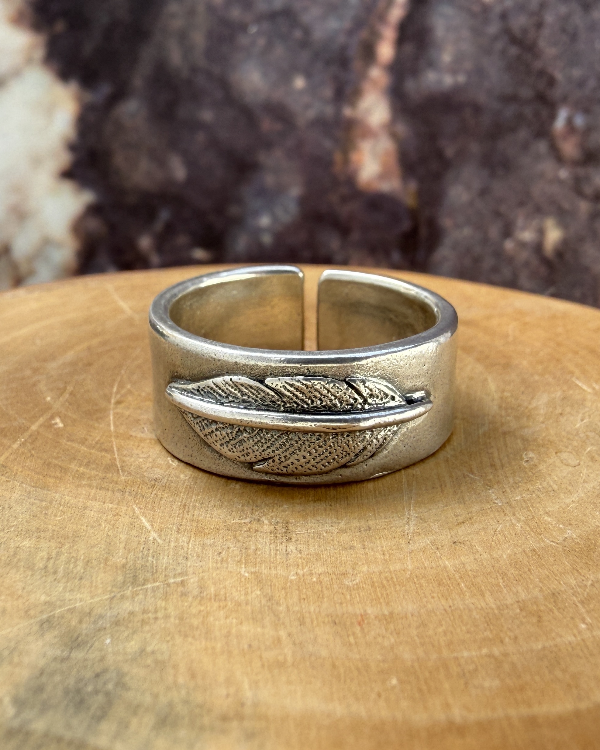 U Anillo Ajustable Lámina con Pluma Plata 950
